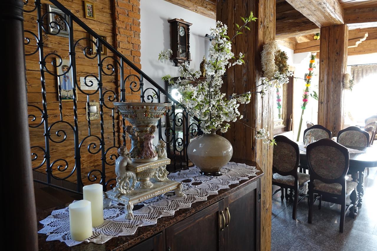 Gosciniec Dworski W Ropie - Pokoje Goscinne Ropa Dış mekan fotoğraf